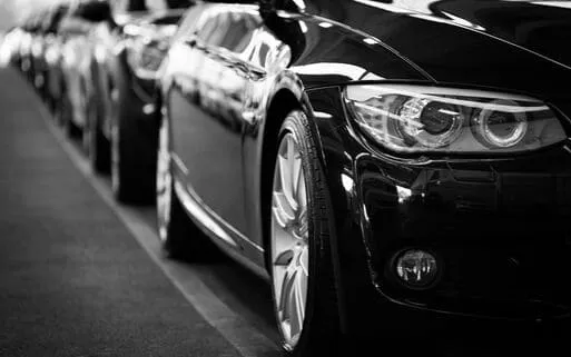 empresa-transporte-privado-fila-coches-alta-gama